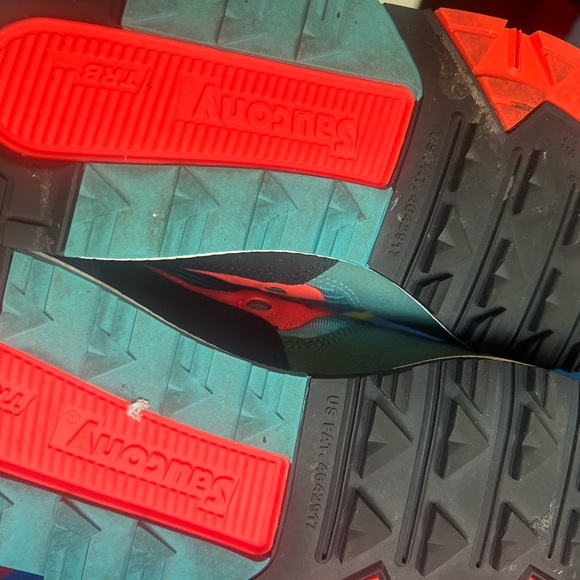 Saucony men’s shoes - Picture 3 of 4